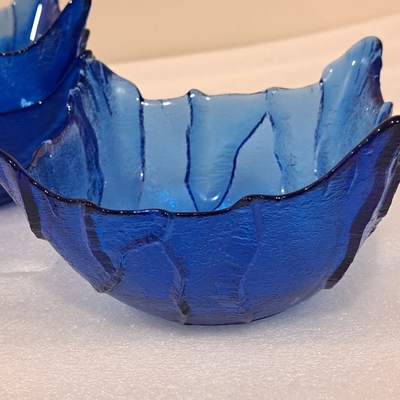 3 Vintage BLUE Viking Glass Spiked Corners Square Bowl. - Picture 6 of 8